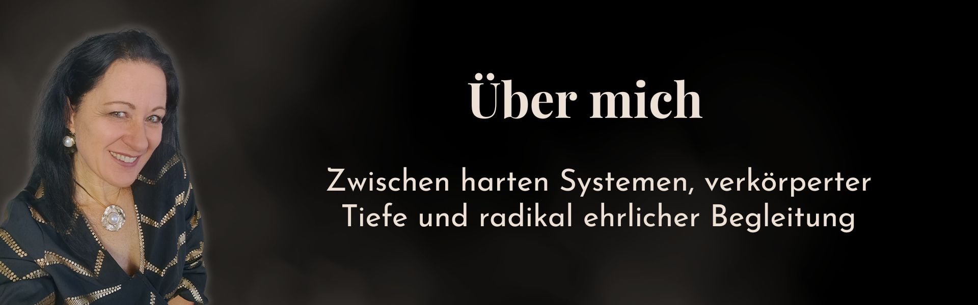 About-Header mit Portrait Sandra und Text